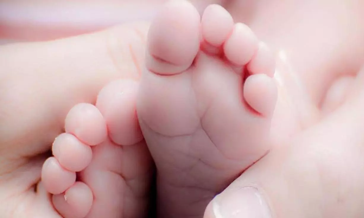 Hyderabad: Two-Year-Old Girl Dies After Consuming Gold-Cleaning Liquid Hyderabad: Two-Year-Old Girl Dies After Consuming Gold-Cleaning Liquid