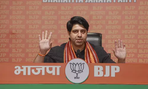 BJP National Spokesperson Shehzad Poonawalla Quits Party