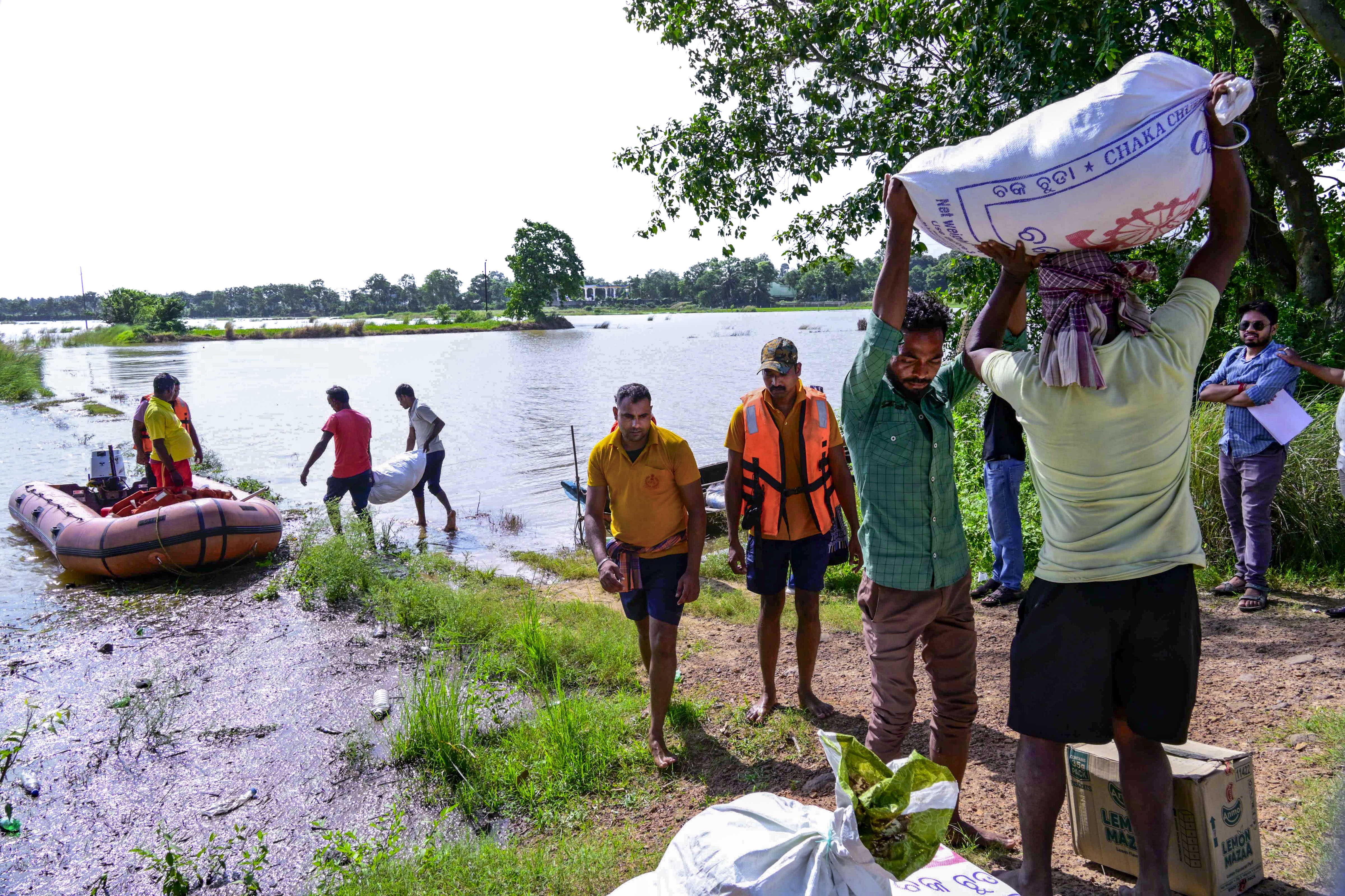 10 Odisha Dstricts On Flood Alert As Hirakud Dam Keeps 22 Gates Open