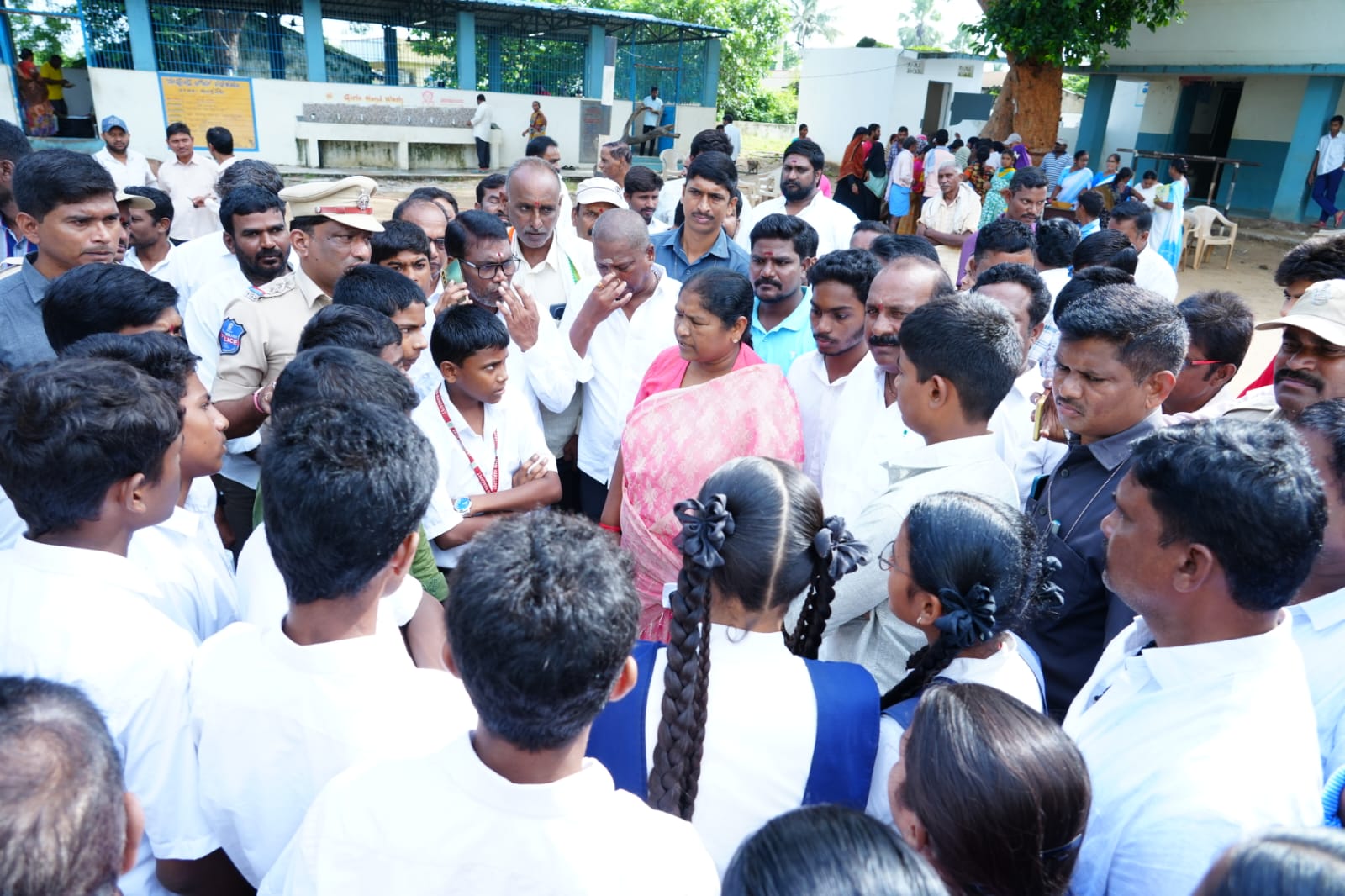 Seethakka Assures Support To Flood-Hit Families, Reviews Godavari Situation in Mulugu