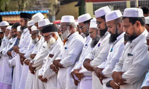 Tamil Nadu: Muslim Community Offer Special Prayer For Rain In Tiruchirappalli Tamil Nadu: Muslim Community Offer Special Prayer For Rain In Tiruchirappalli