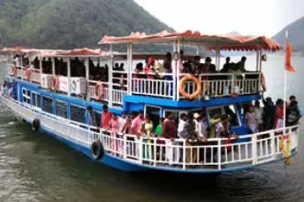 Boat Rides in Papikondalu Suspended as Godavari Swells Boat Rides in Papikondalu Suspended as Godavari Swells