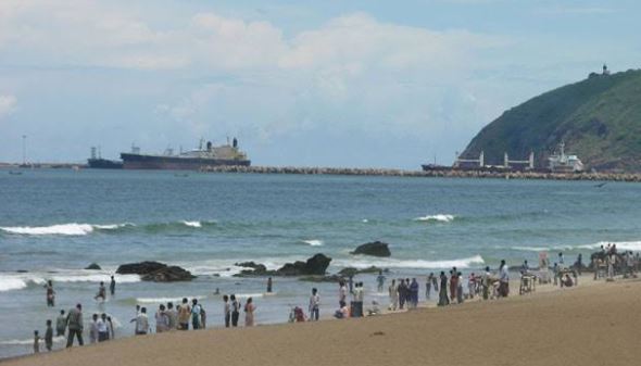 Friendship Day Tragedy: Two Friends Drown at Vizag Beach
