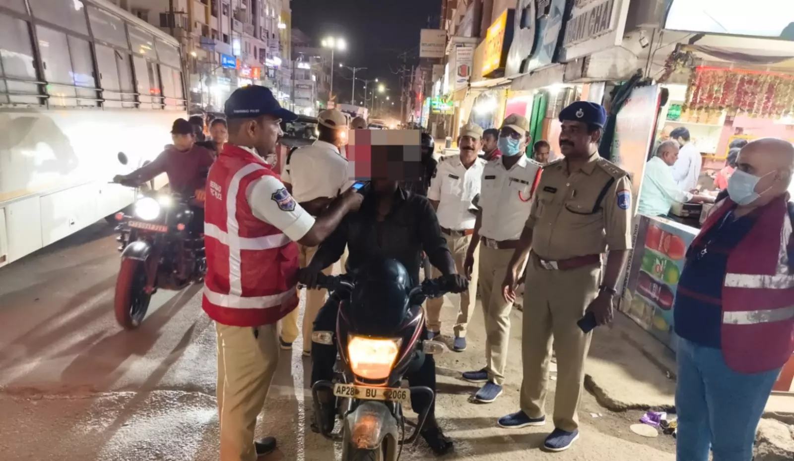 333 Drunk Drivers Booked in Cyberabad Weekend Crackdown 333 Drunk Drivers Booked in Cyberabad Weekend Crackdown