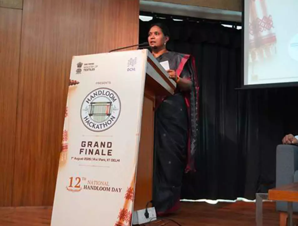 Handloom Hackathon 2.0 Showcases Tech Solutions for Weavers Handloom Hackathon 2.0 Showcases Tech Solutions for Weavers