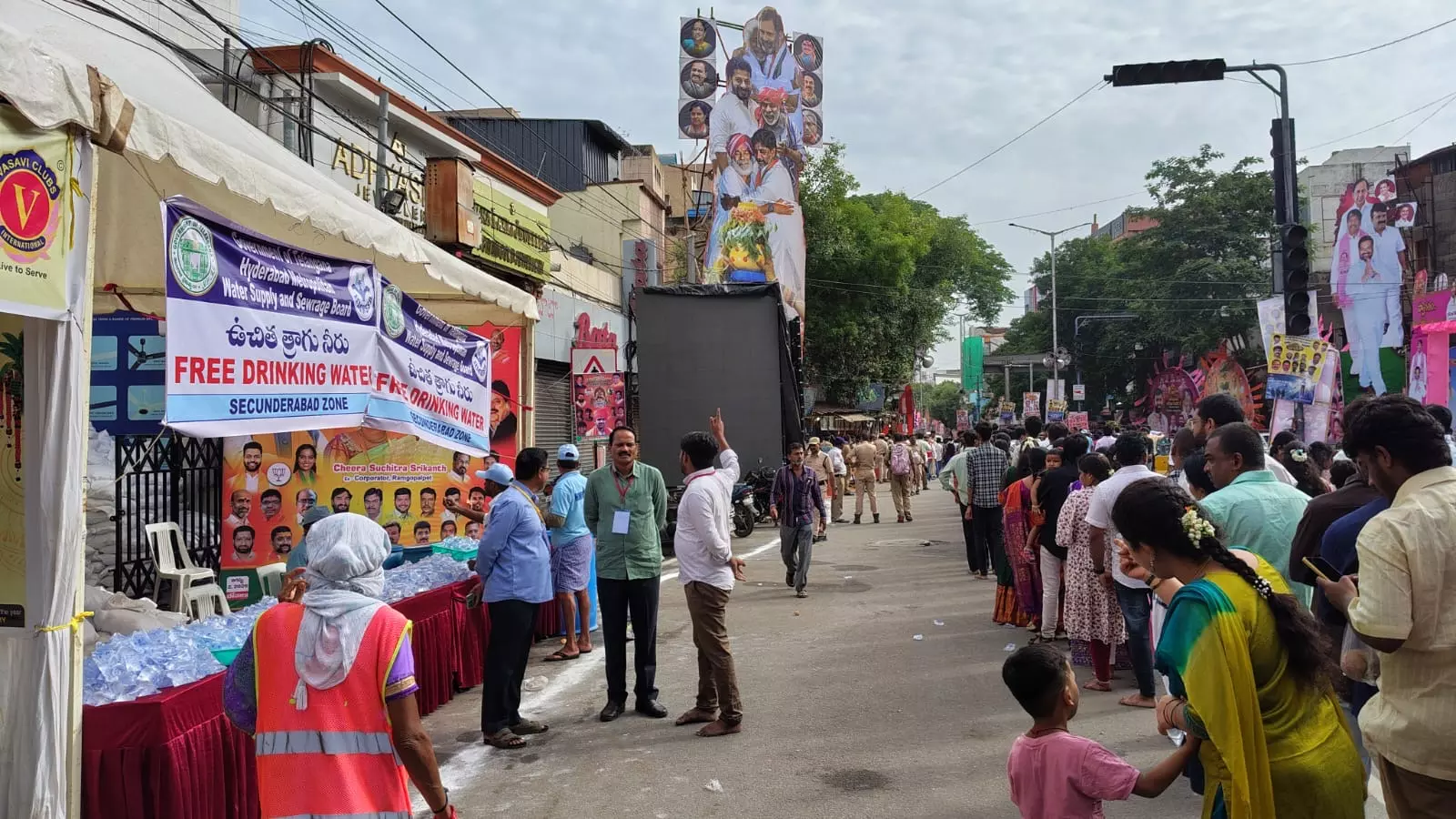 Liquor Shops Shut, Civic Bodies Jump Into Action Liquor Shops Shut, Civic Bodies Jump Into Action