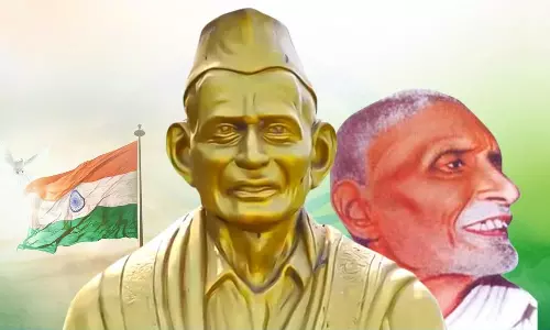 Revanth, Chandrababu Pay Tributes to Pingali Venkaiah