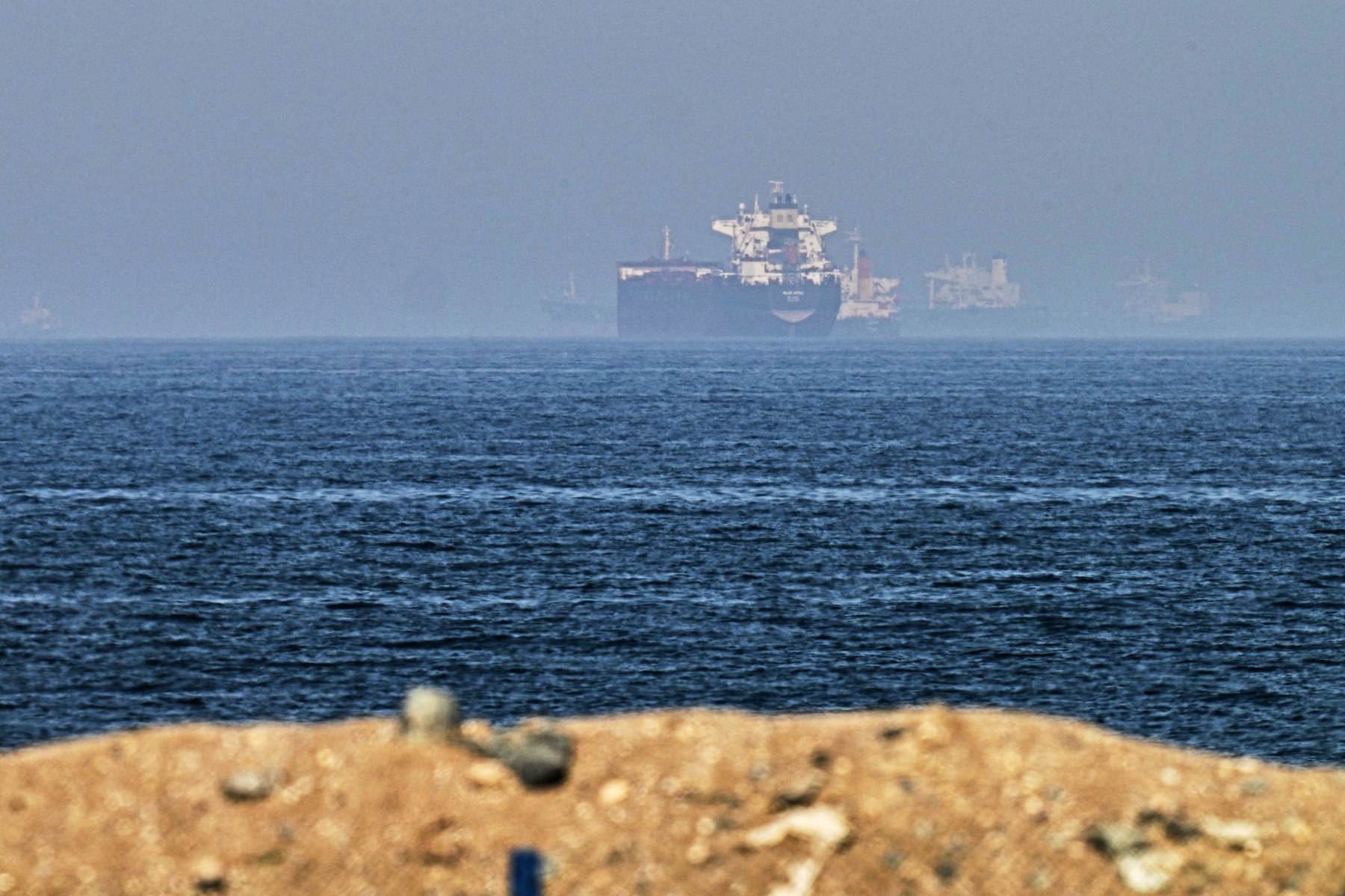 Mediators Seek to Revive US-Iran Deal, Open Hormuz for 60 Days Without Fees
