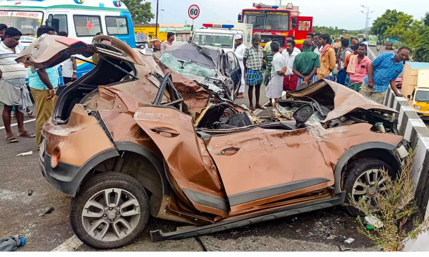 Five of Family Killed in Multi-Vehicle Crash Near Madurai Five of Family Killed in Multi-Vehicle Crash Near Madurai