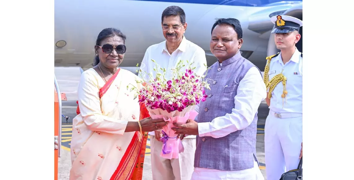 Odisha: President Murmu Begins Three-Day Odisha Visit, Receives Warm Welcome In Bhubaneswar Odisha: President Murmu Begins Three-Day Odisha Visit, Receives Warm Welcome In Bhubaneswar