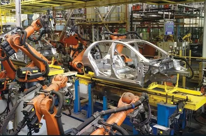 Indias Manufacturing PMI Slows To Near 5-yr Low In July Indias Manufacturing PMI Slows To Near 5-yr Low In July