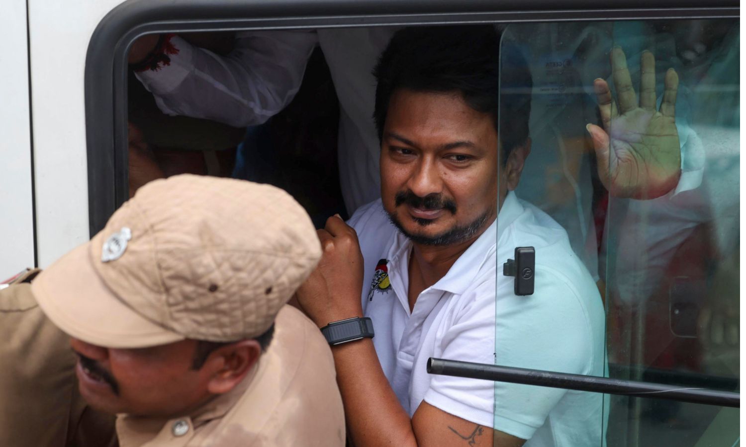 Udhayanidhi Taken To Sengipatti Station