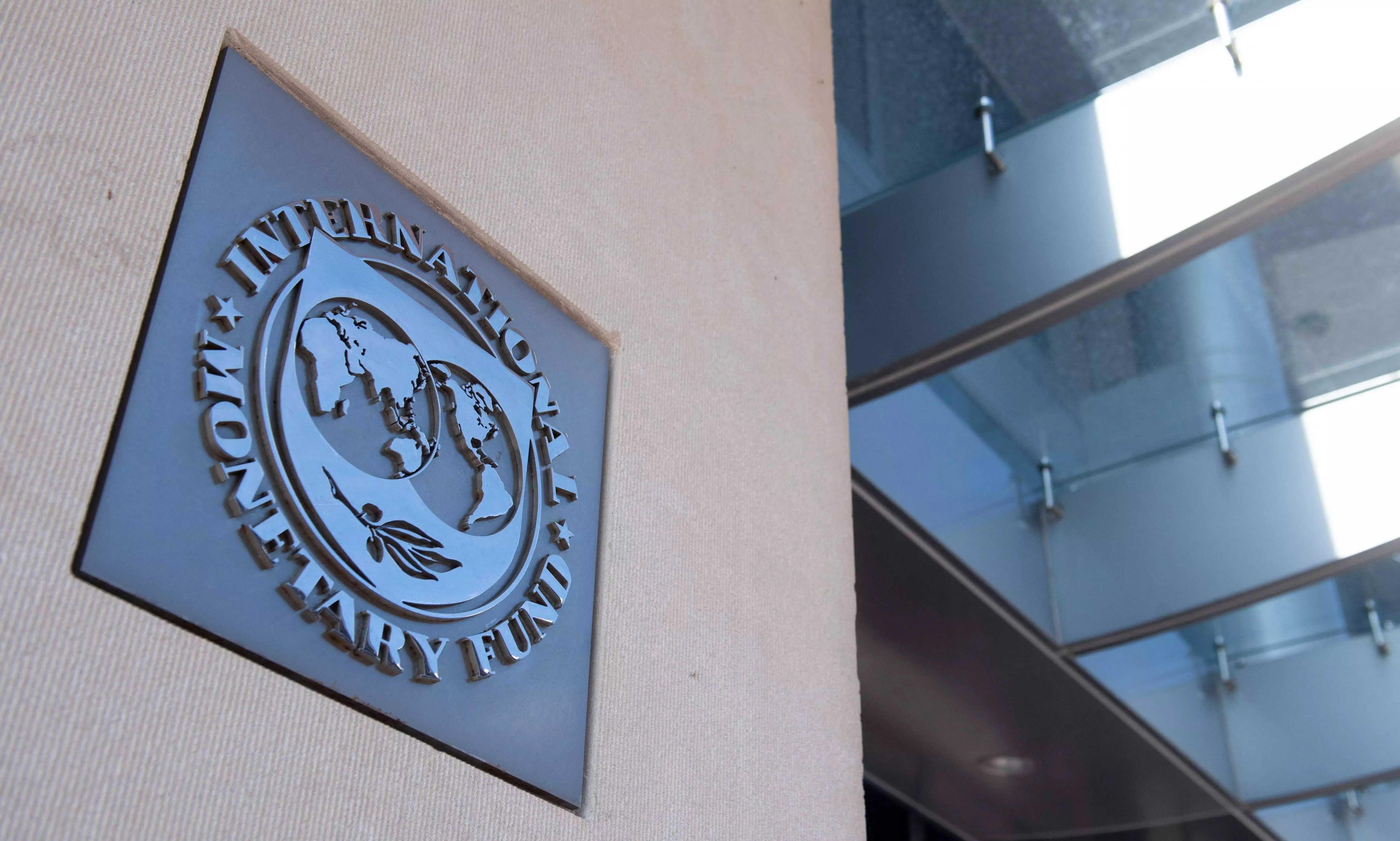 World Bank Warns Developing Countries: Embrace AI or Risk Falling Behind World Bank Warns Developing Countries: Embrace AI or Risk Falling Behind