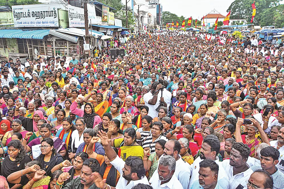 In Thanjai, DMK, TVK Cadre Clash Pelting Stones, Footwear