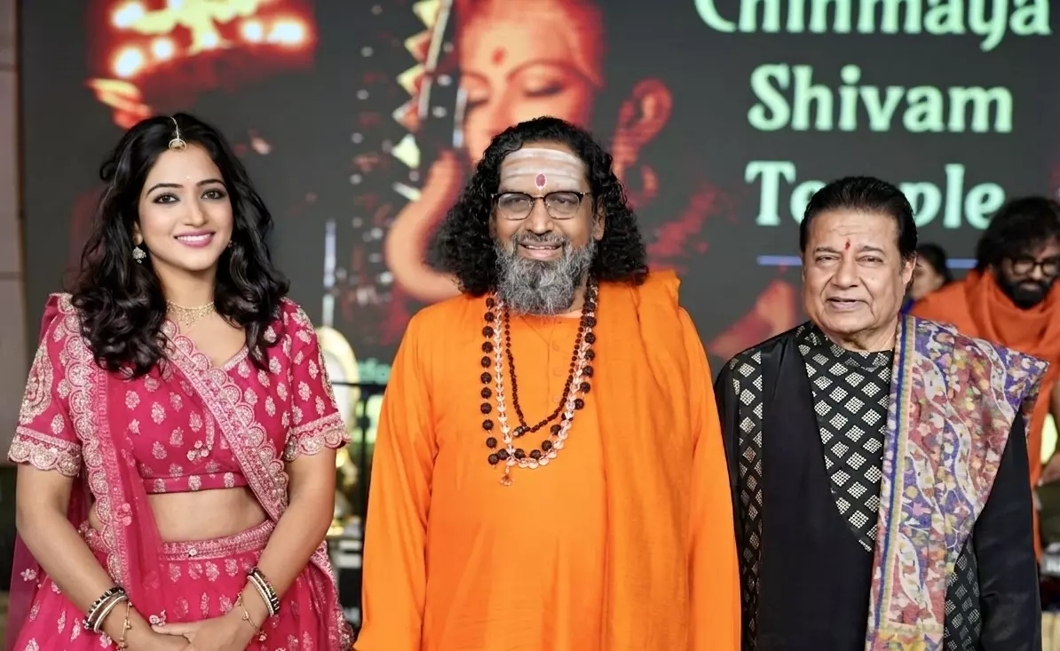 Chinmaya Mission Marks 75 Years With Record Gathering At Durban Chinmaya Mission Marks 75 Years With Record Gathering At Durban
