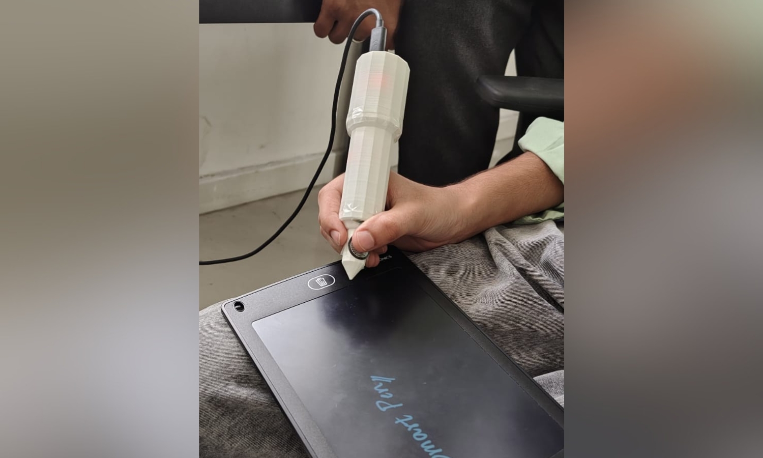 Students Develop AI-Powered Smart Pen