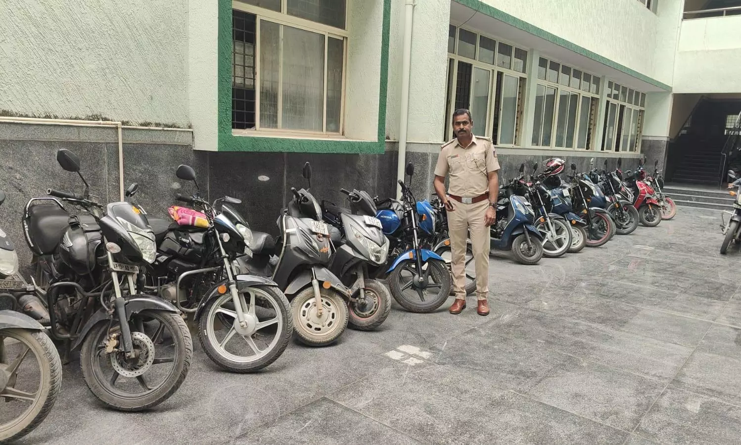 263 Bike Taxis Seized In Bengaluru 263 Bike Taxis Seized In Bengaluru