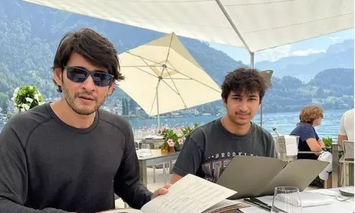 Mahesh Babu Makes the Most of Family Holiday