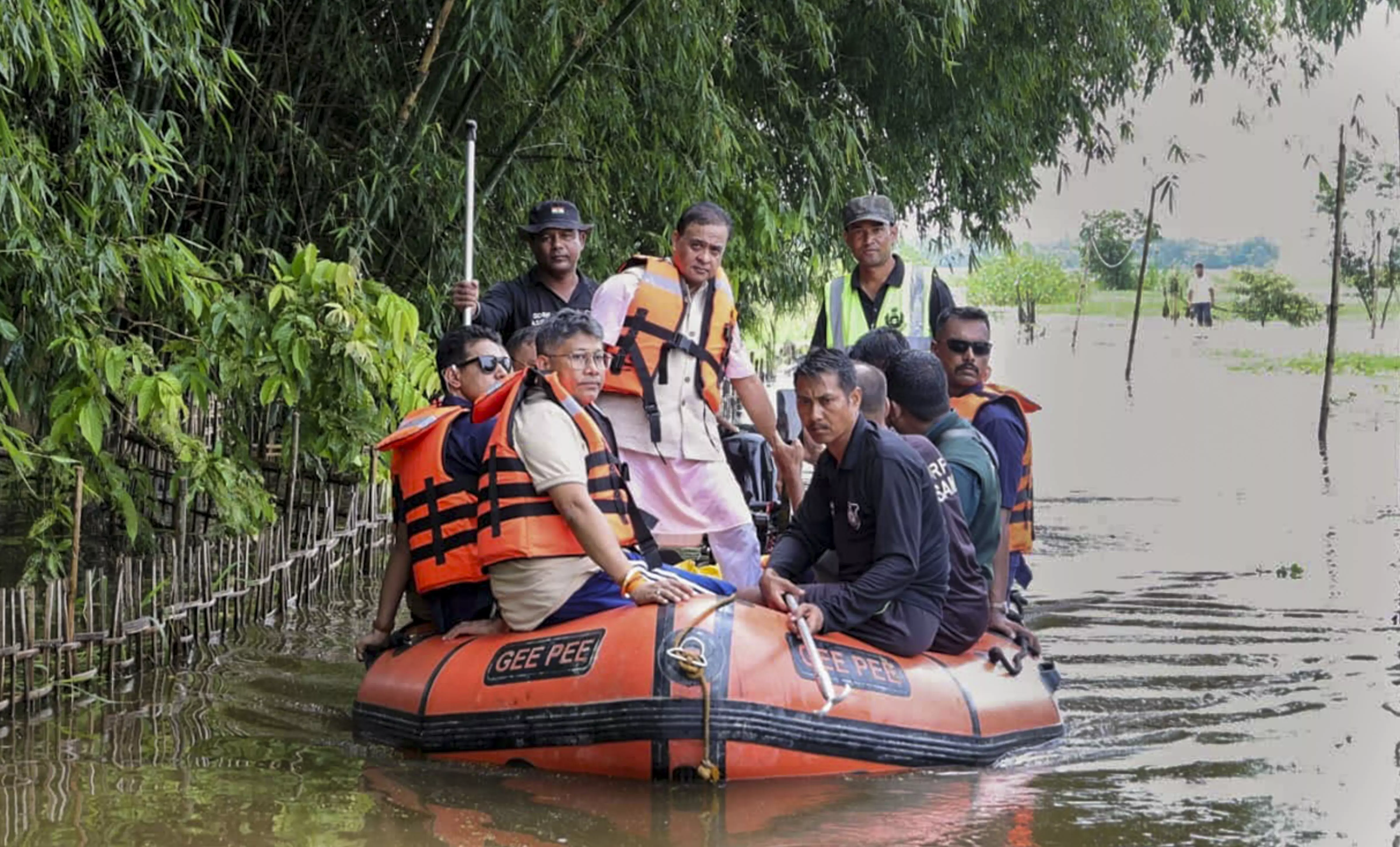 Hochwasserkrise in Assam verschärft sich; Opferzahl erreicht 95, 1 ...