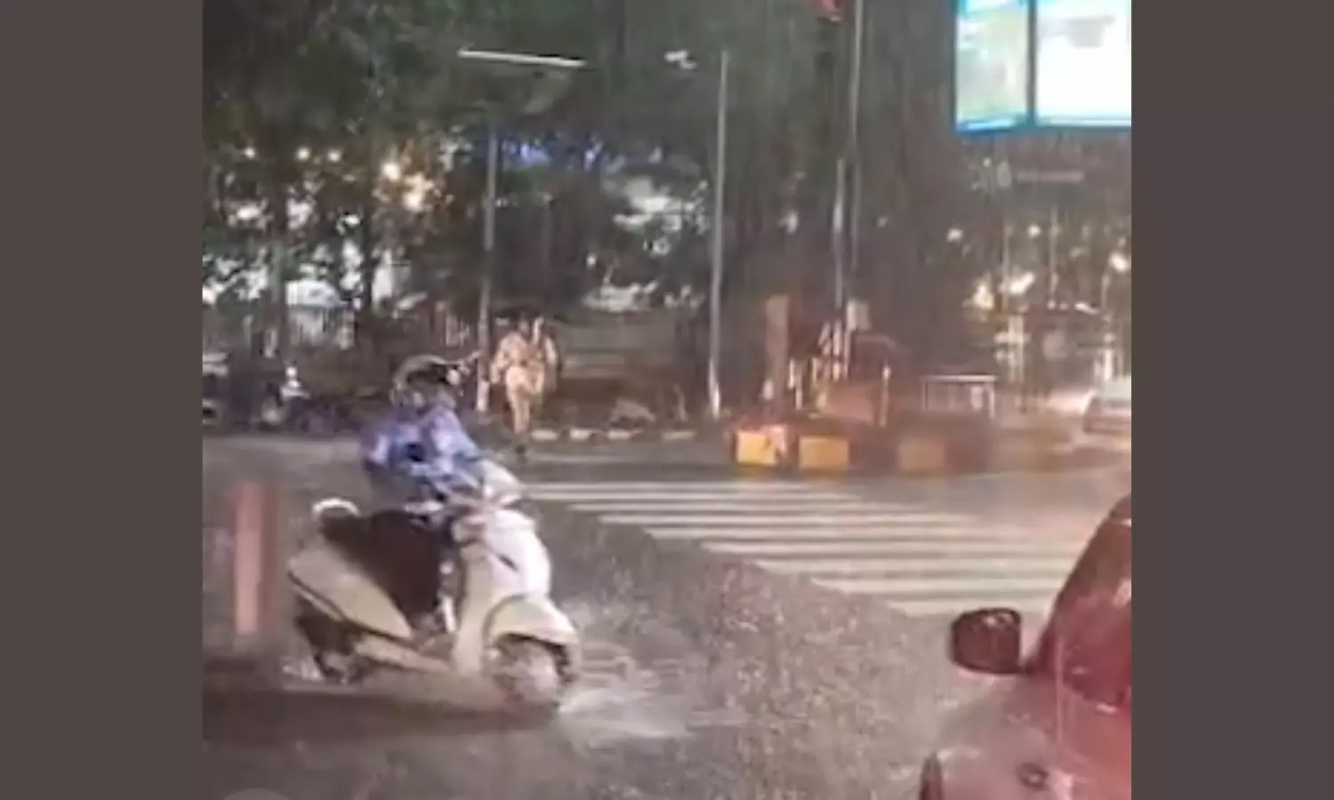 Heavy Downpour Inundates Low-Lying Areas in Vizag Heavy Downpour Inundates Low-Lying Areas in Vizag