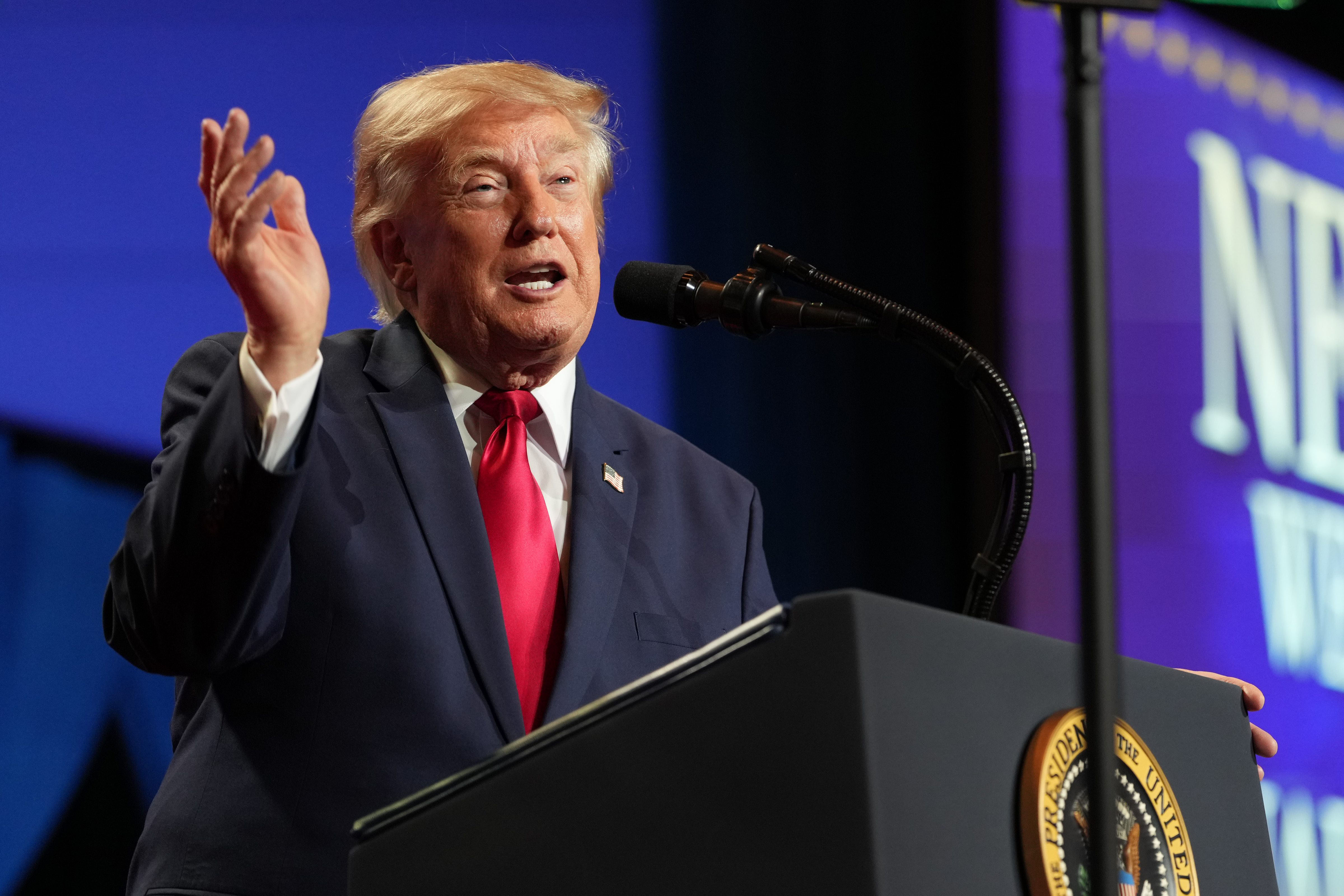 Trump Signs Order Targeting 'Birth Tourism'