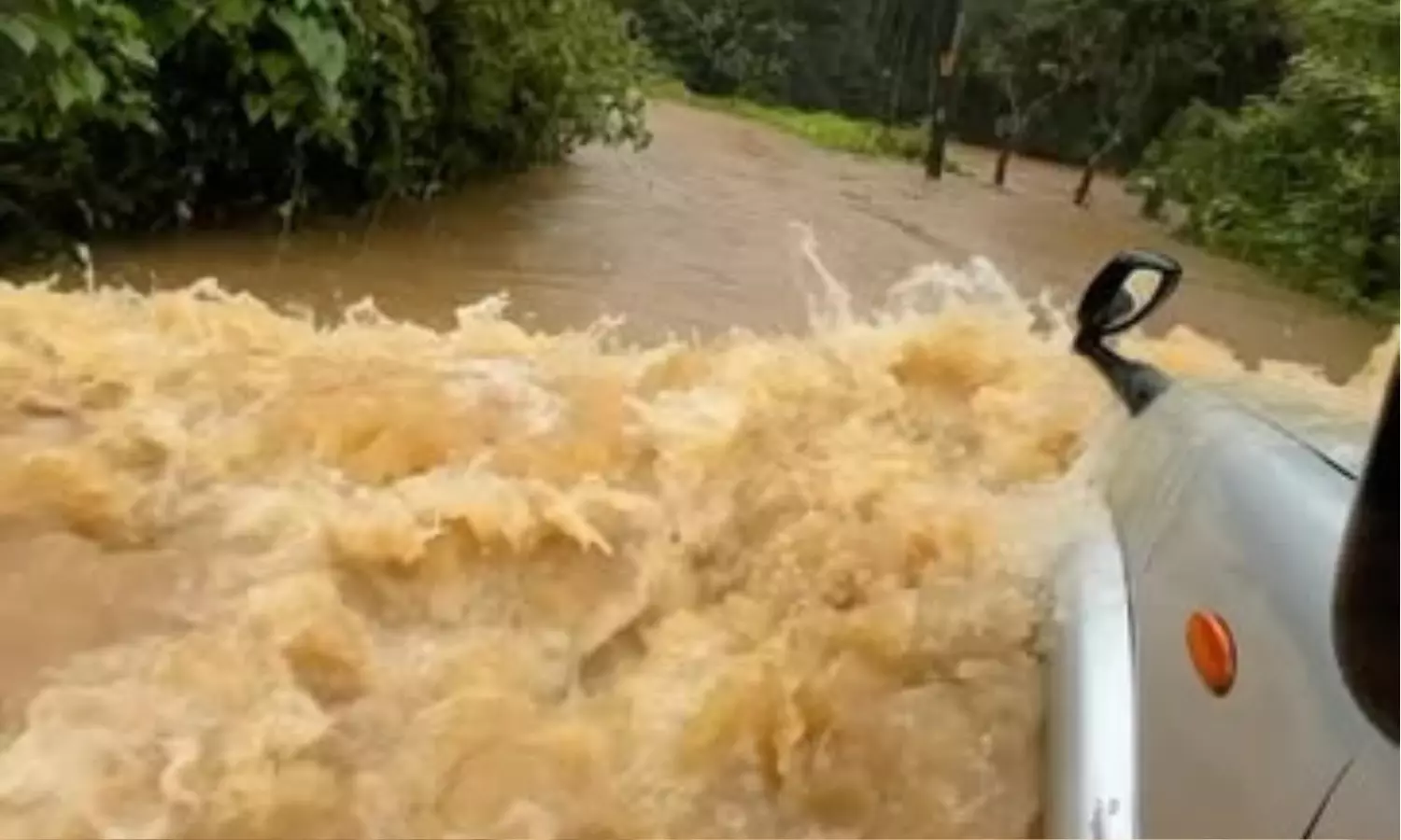 Kerala MVD Officer Fines Off-Road Vehicle Returning From Flood Rescue; Suspended