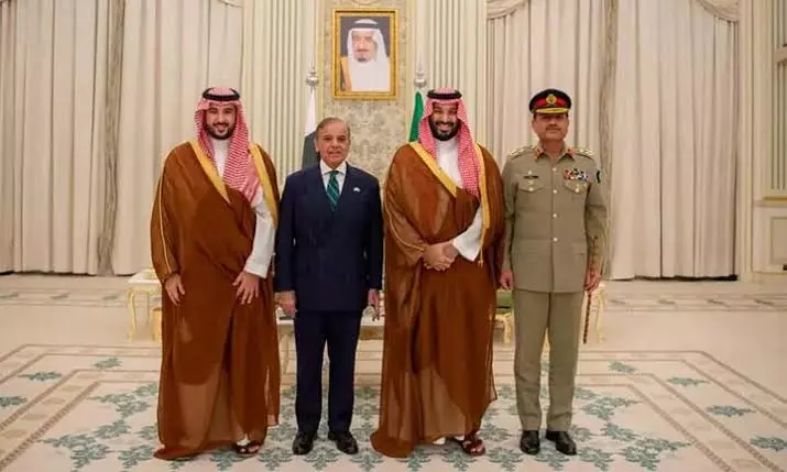 Saudi Arabia, Turkey and Pakistan Sign Defence Pact Amid Regional War Saudi Arabia, Turkey and Pakistan Sign Defence Pact Amid Regional War