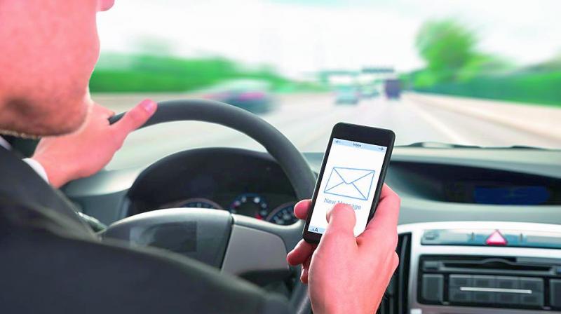 Use Of Mobile Phones Causing Nearly 2% Of Fatal Road Accidents In India