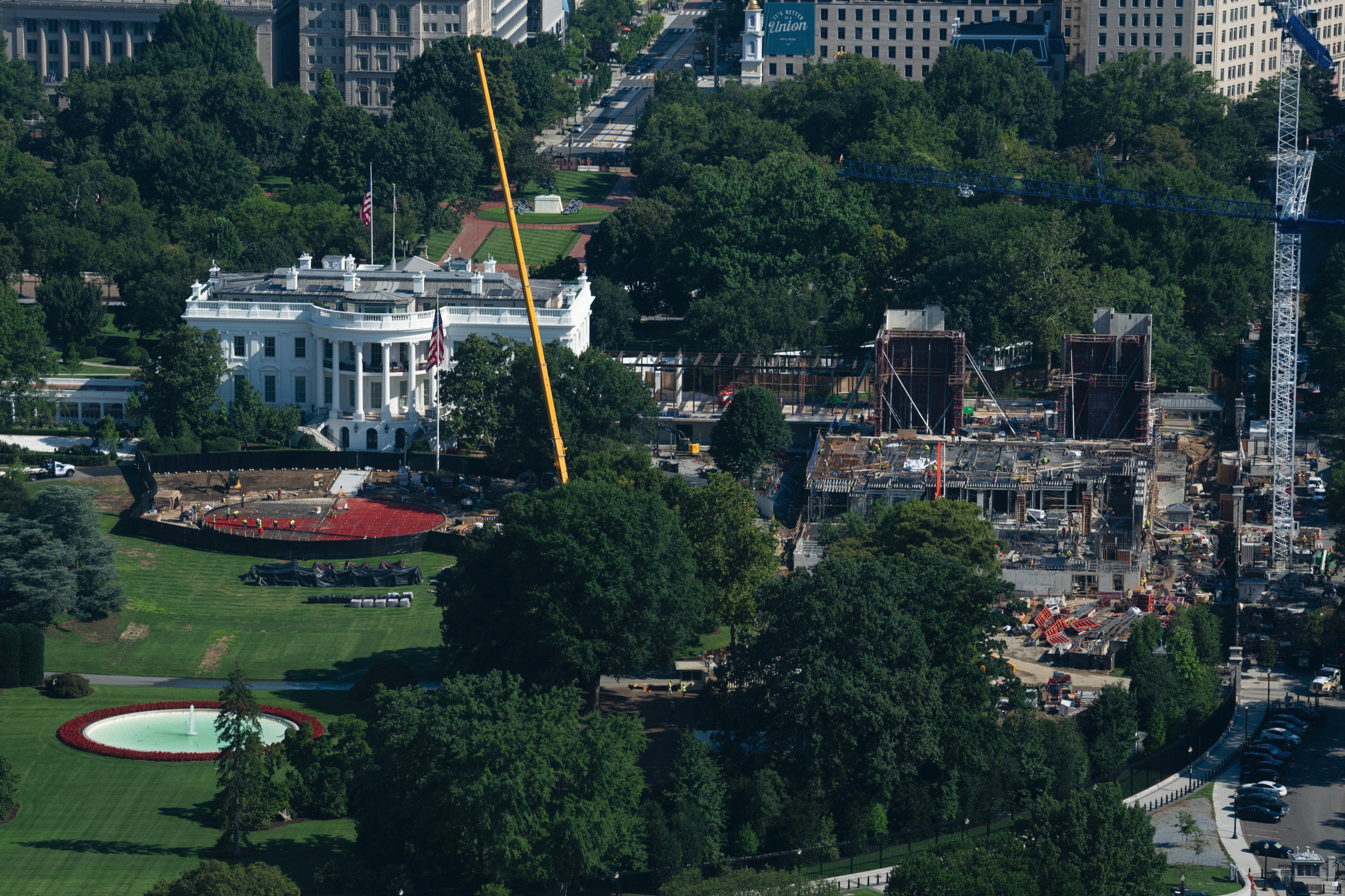 US Court Orders Halt to Trump Ballroom Construction