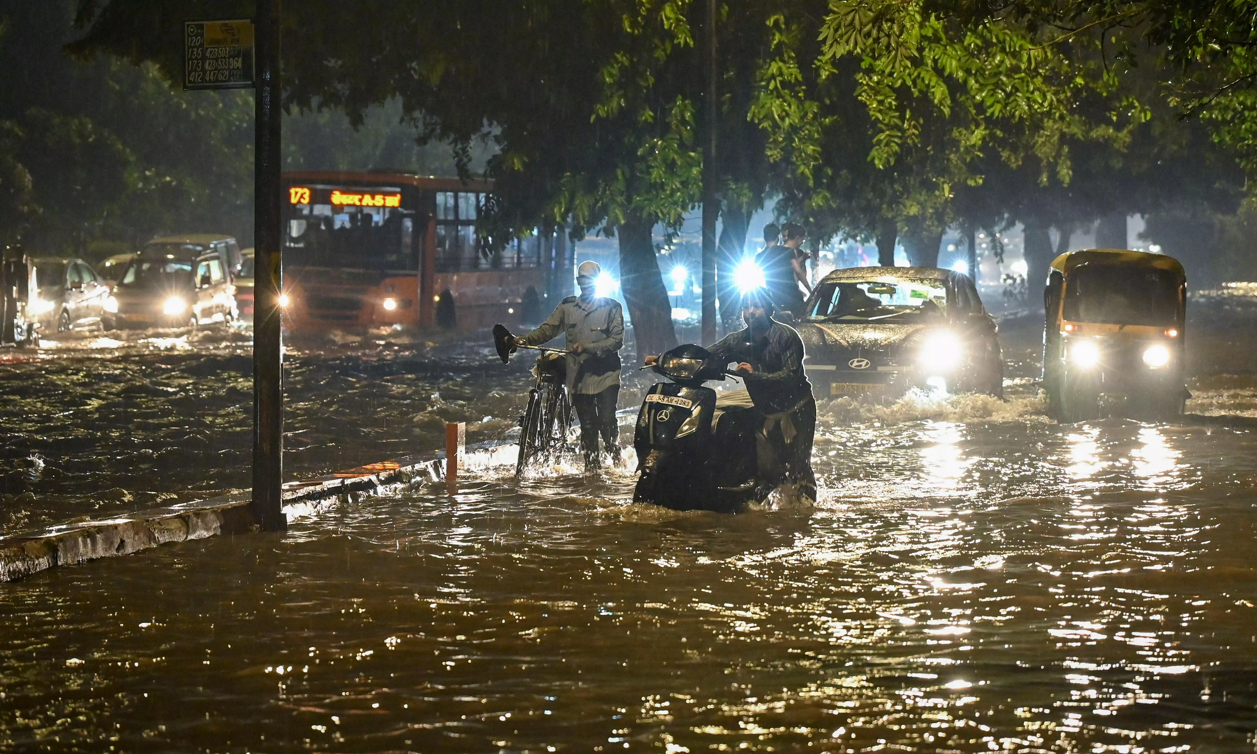 18-Year-Old Swept Away in Delhi Drain Amid Heavy Rain, Search Underway 18-Year-Old Swept Away in Delhi Drain Amid Heavy Rain, Search Underway