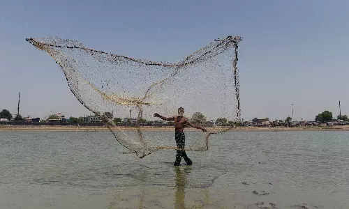 Families, Forums Urge Govt to Repatriate Indian Fishermen in Pak Jails Families, Forums Urge Govt to Repatriate Indian Fishermen in Pak Jails