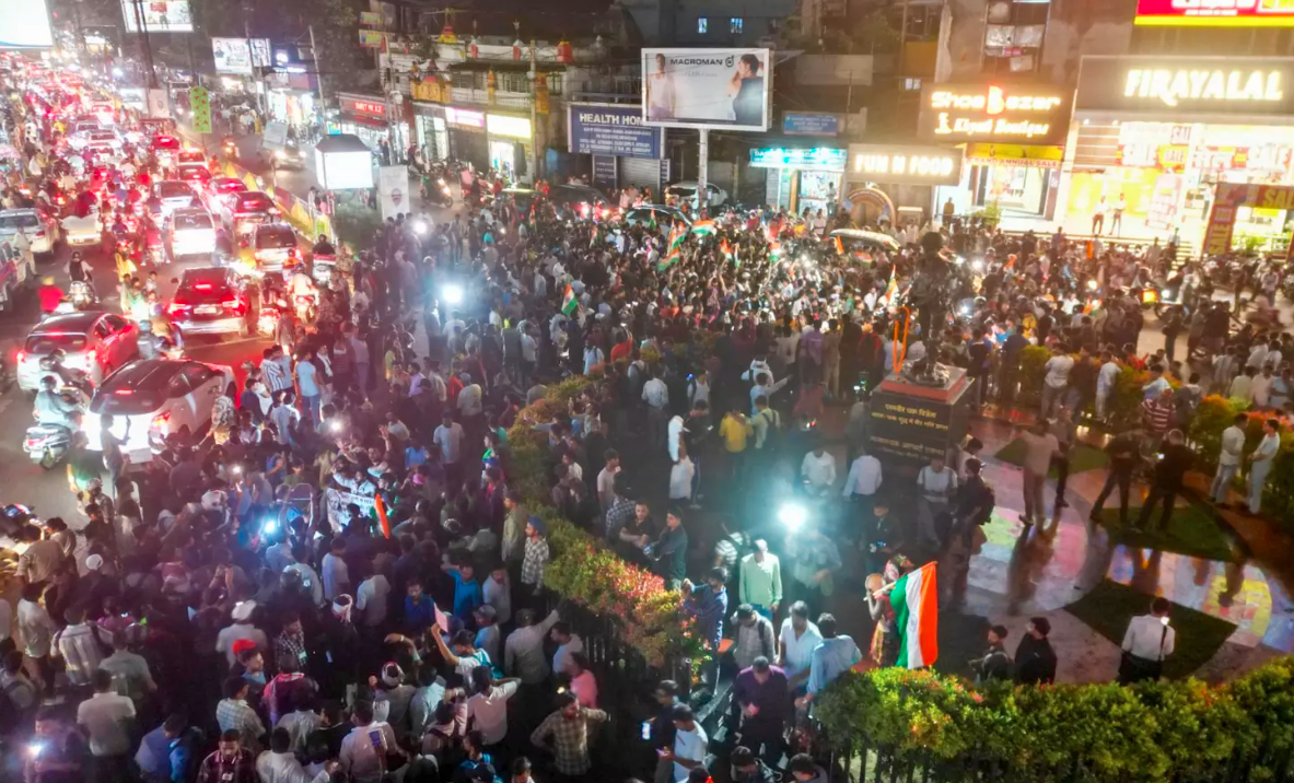 Sixth round of talks held as protest enters 16th day, six students on hunger strike