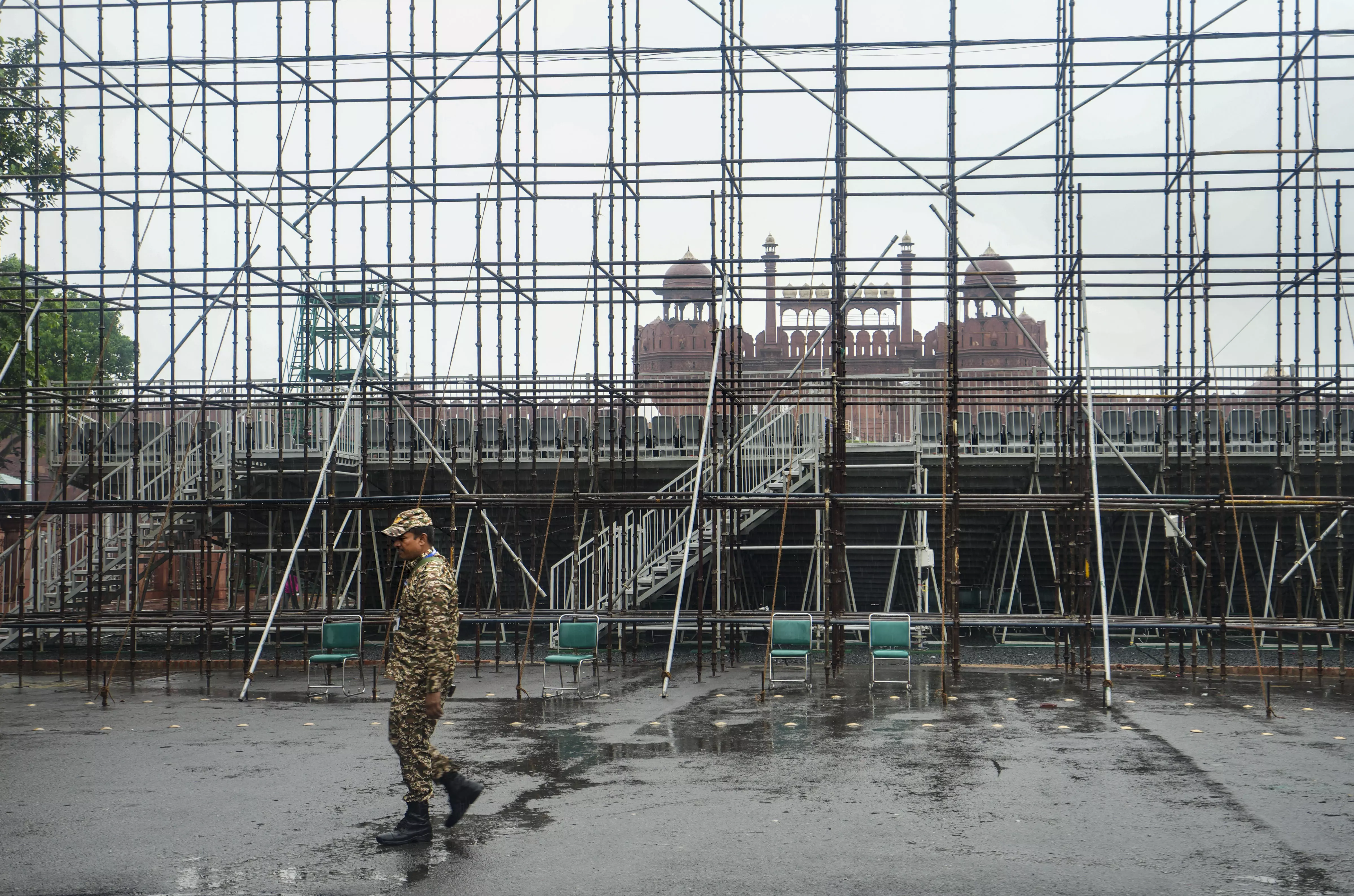 Facial Recognition, Fingerprint Screening: Delhi Police Tightens Security Ahead of I-Day Facial Recognition, Fingerprint Screening: Delhi Police Tightens Security Ahead of I-Day