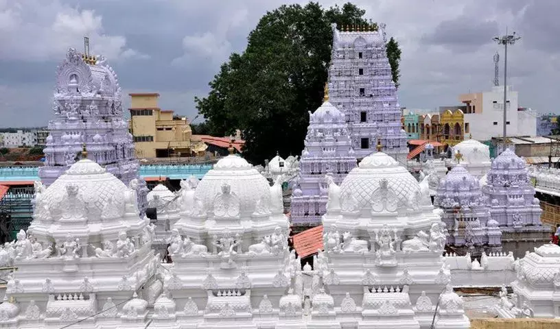 BJP Demands Whitepaper on Vemulawada Temple Development BJP Demands Whitepaper on Vemulawada Temple Development