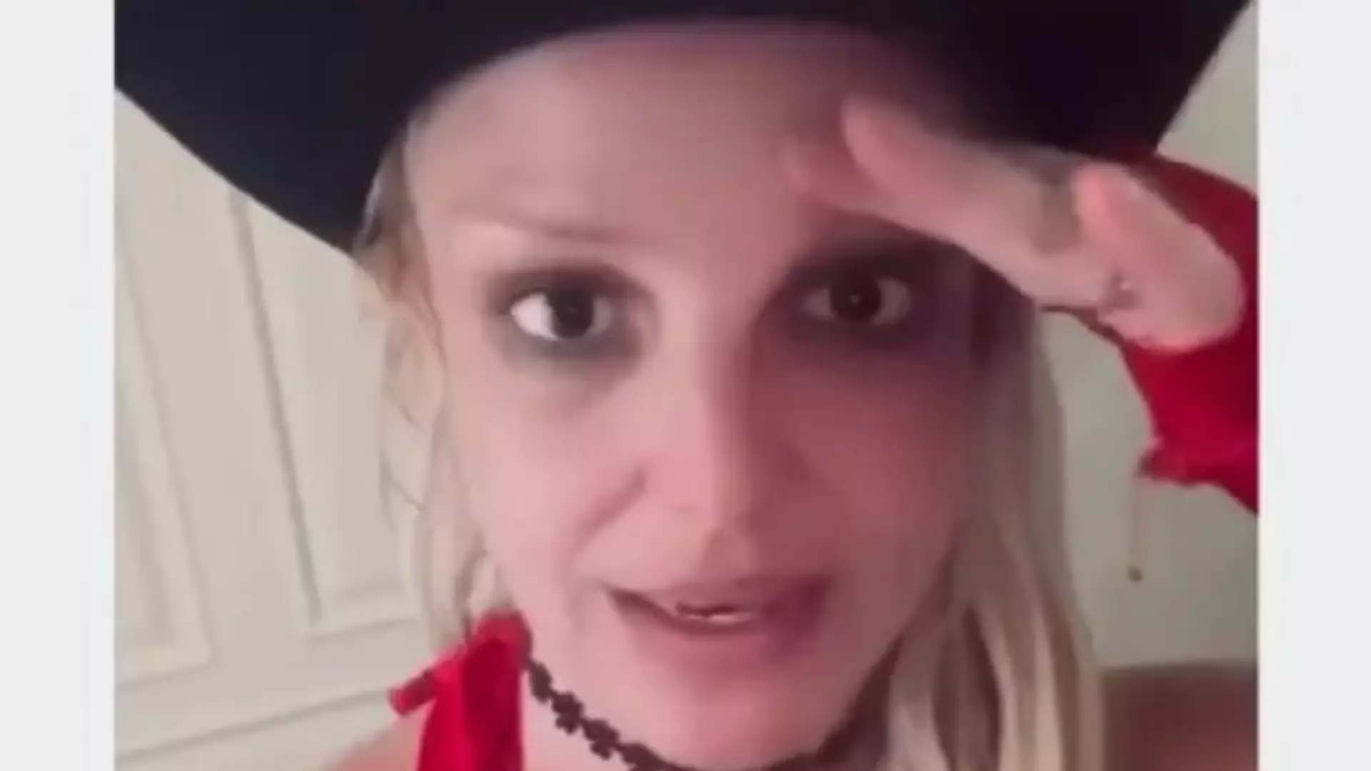 Britney Spears Opens Up About Botox Mishap, Says One Eye Drooped Down for Four Weeks Britney Spears Opens Up About Botox Mishap, Says One Eye Drooped Down for Four Weeks