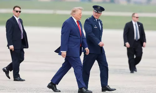 Trumps Secret Plane Swap Triggers Questions and Confusion