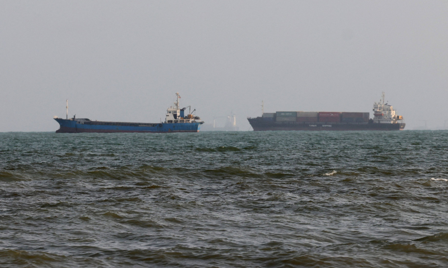Iran Says Strait of Hormuz is Under its Control: Report