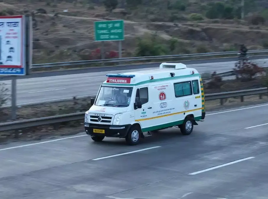 NHAI Sets 10-minute Deadline For Highway Ambulances, Rs 10,000 Penalty For Delay NHAI Sets 10-minute Deadline For Highway Ambulances, Rs 10,000 Penalty For Delay