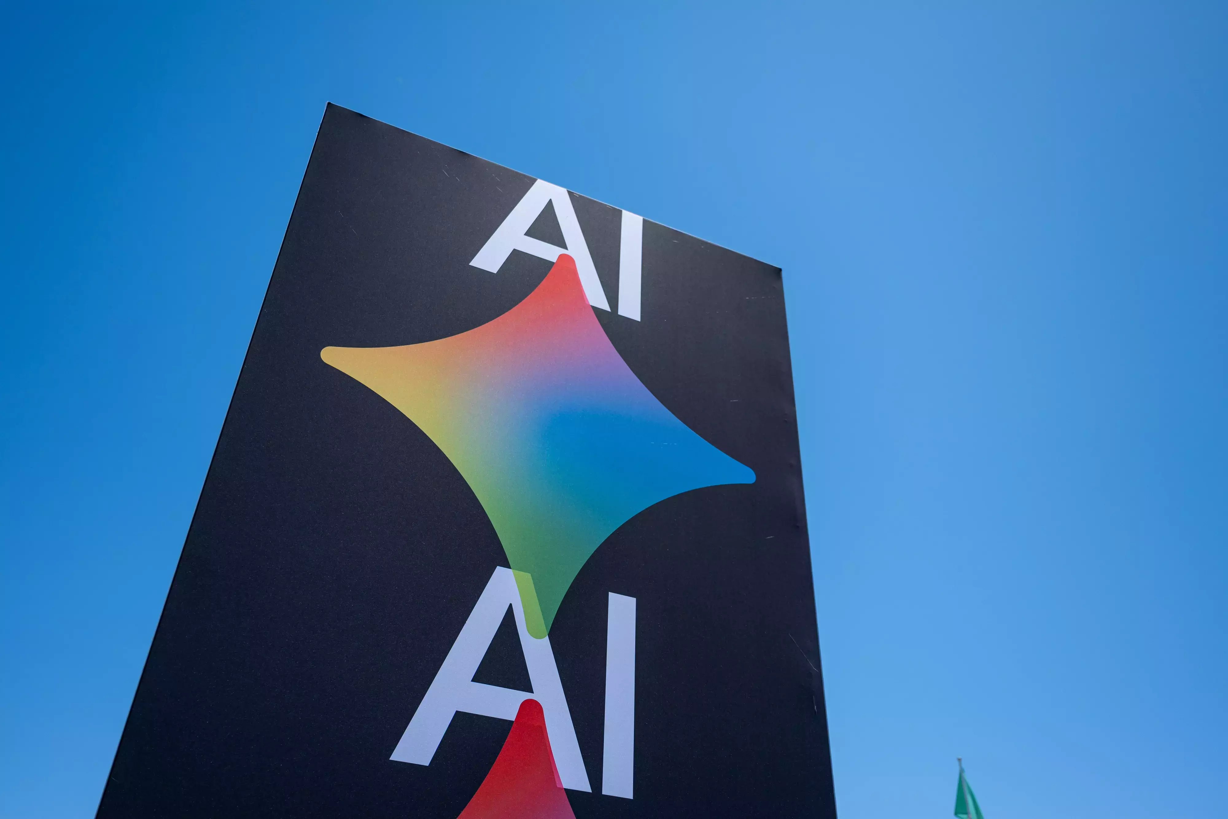 Inside The Google Executive Moves That Led To its Big AI Reshuffle Inside The Google Executive Moves That Led To its Big AI Reshuffle