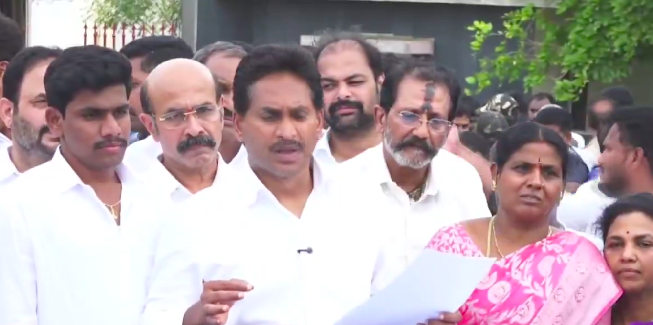 Jagan Alleges Conspiracy Against BC Leaders, Attacks ‘Red Book’ Politics in Kurnool Jail