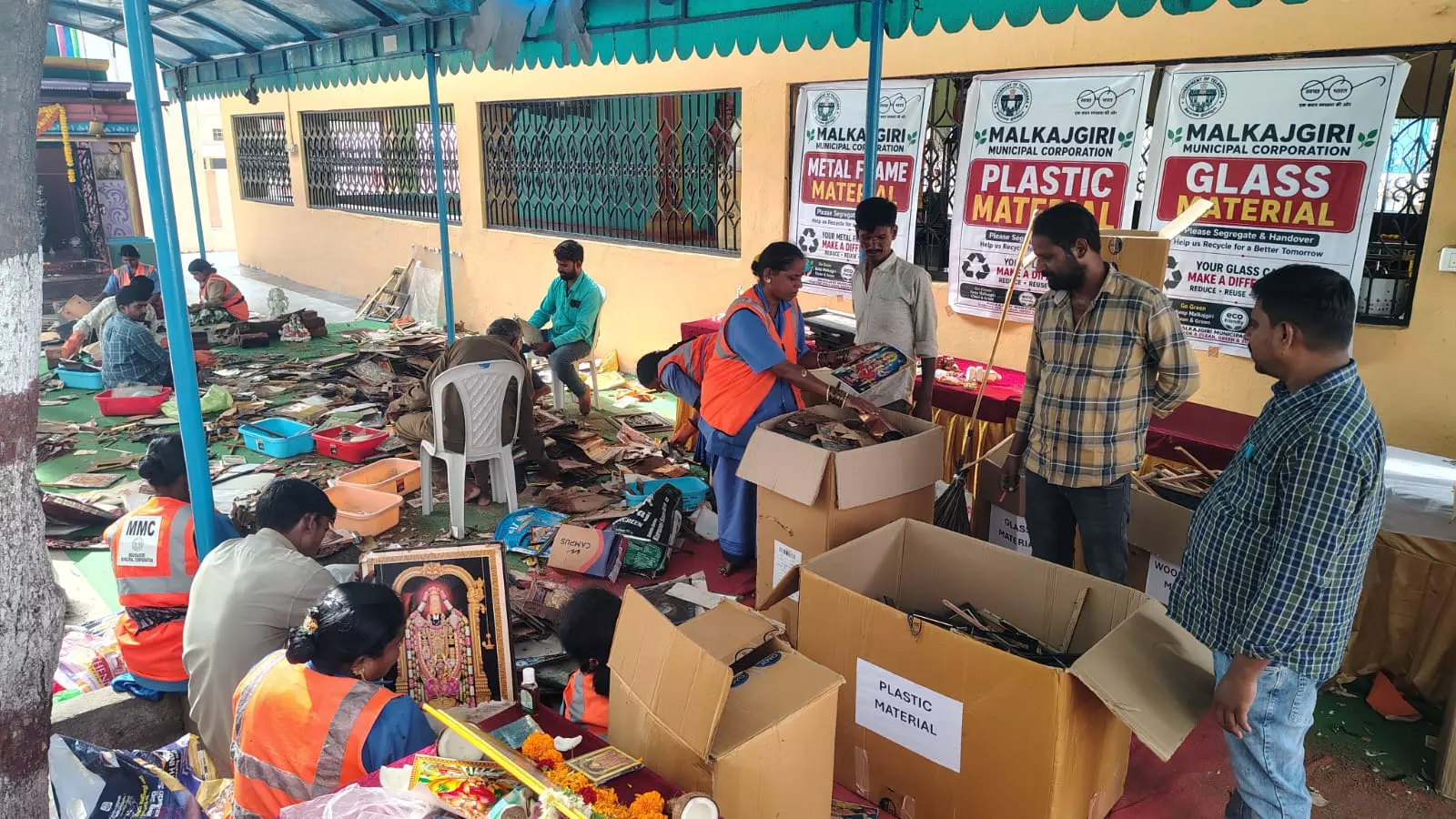 MMC Collects 2.5 Tonne Sacred Waste From 3 Zones MMC Collects 2.5 Tonne Sacred Waste From 3 Zones