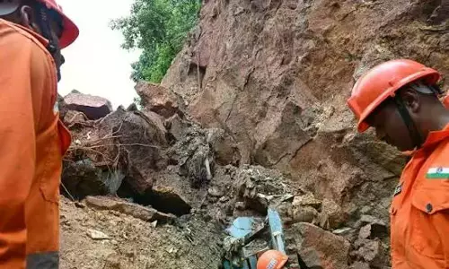 Mumbai: Seven Dead And Seven Injured In Kurla Landslide