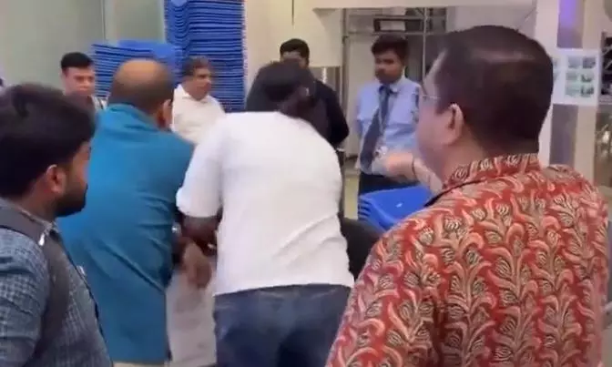Bhubaneswar Airport: Woman Climbs Luggage Belt, Throws Documents at Staff Bhubaneswar Airport: Woman Climbs Luggage Belt, Throws Documents at Staff