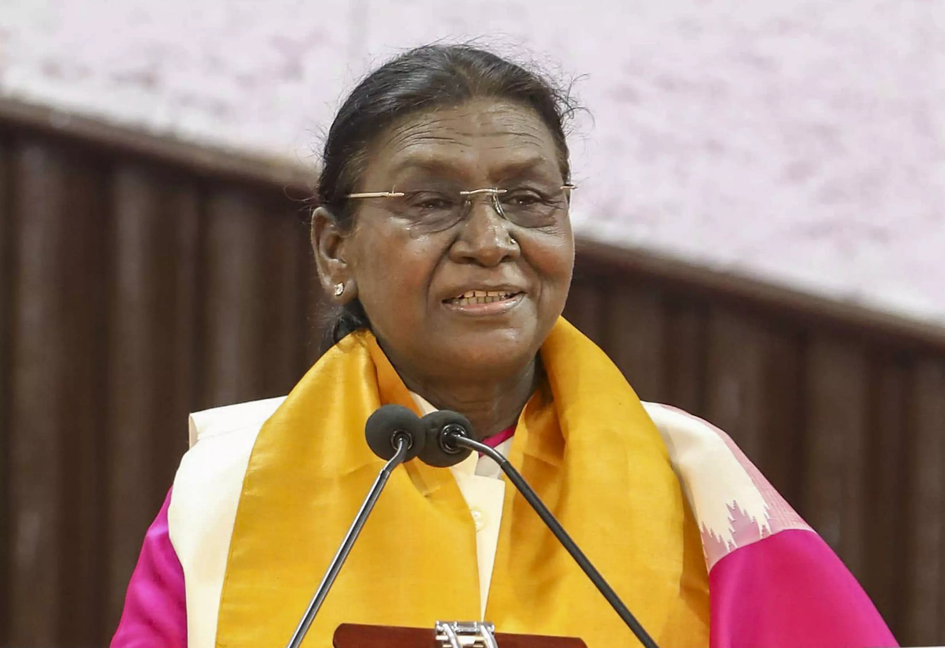 Full ‘Vande Mataram’ Played Before, After Murmu’s Independence Day Address Full ‘Vande Mataram’ Played Before, After Murmu’s Independence Day Address