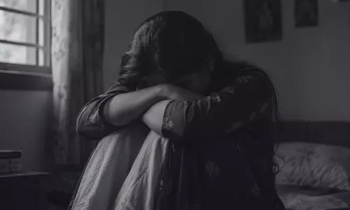 Kerala Girl Dies by Suicide After Parents Stop Her Using From Using Phone Kerala Girl Dies by Suicide After Parents Stop Her Using From Using Phone