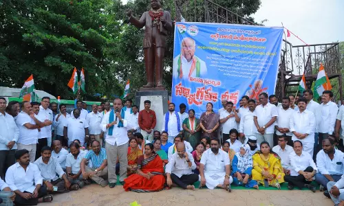 Congress Protests Alleged Discrimination Against Kharge In Hanamkonda