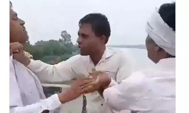 Father Allegedly Throws 11-Month-Old Daughter Into Yamuna in Agra Father Allegedly Throws 11-Month-Old Daughter Into Yamuna in Agra