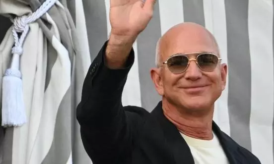 Bezos Secures Minority Equity Stake in Liverpool, Confirms FSG Bezos Secures Minority Equity Stake in Liverpool, Confirms FSG