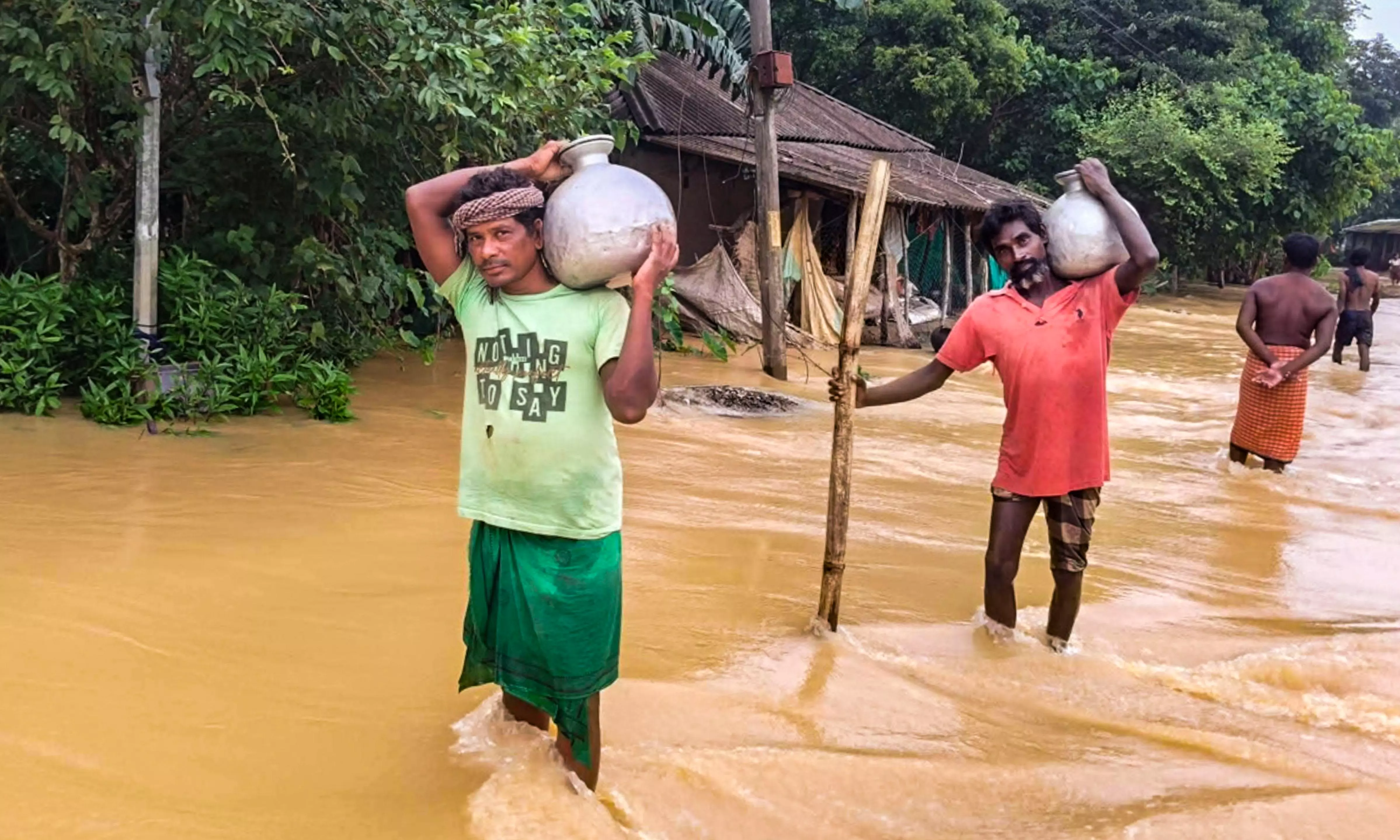 Odisha Floods: Over 95,000 Evacuated as Six Districts Remain in Grim Grip Odisha Floods: Over 95,000 Evacuated as Six Districts Remain in Grim Grip