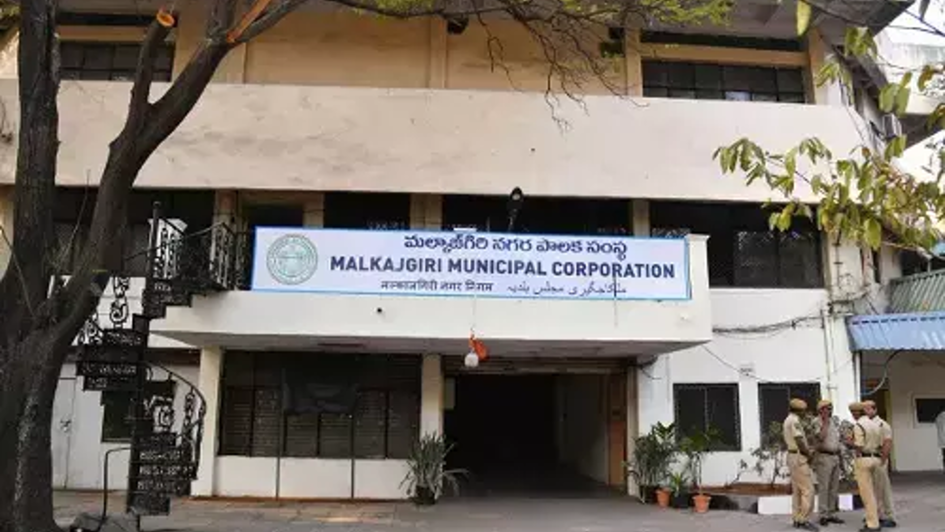 MMC Collects 2.5 Tonne Sacred Waste From 3 Zones